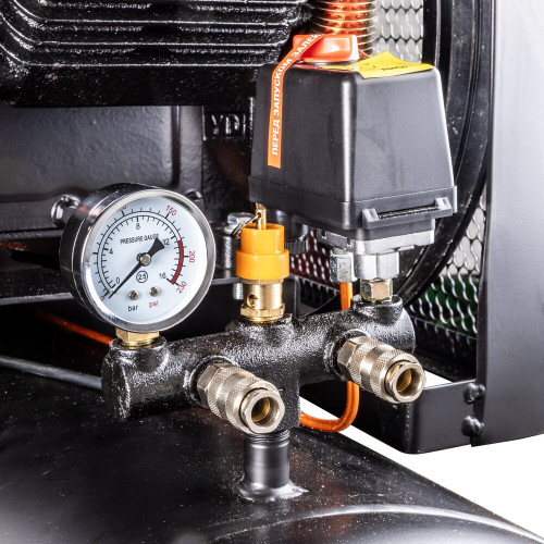 AEROMAX Компрессор ременной 1050/500 FoxWeld HP-7