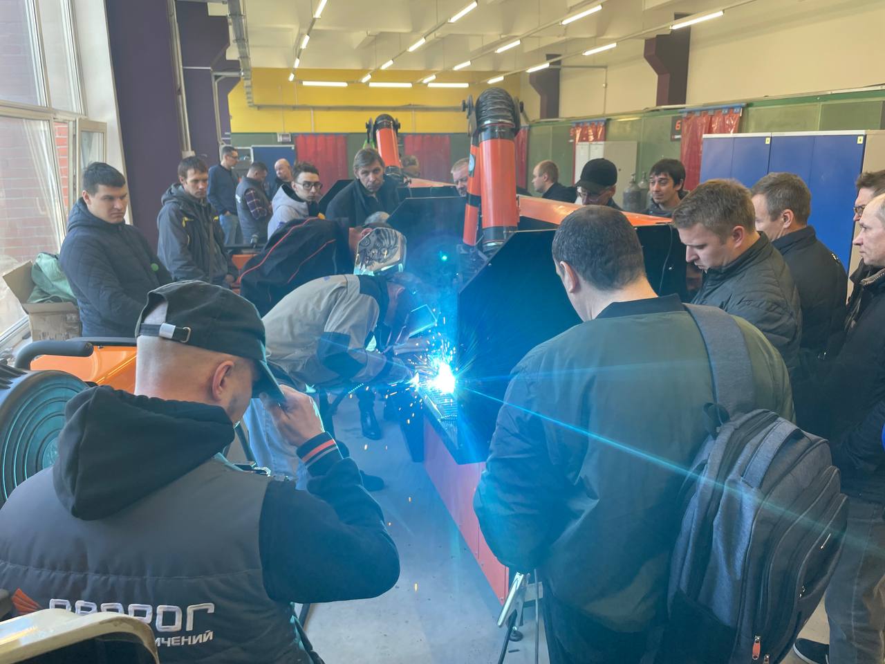 Сварог поддержал профессиональную стажировку мастеров крупных предприятий Санкт-Петербурга