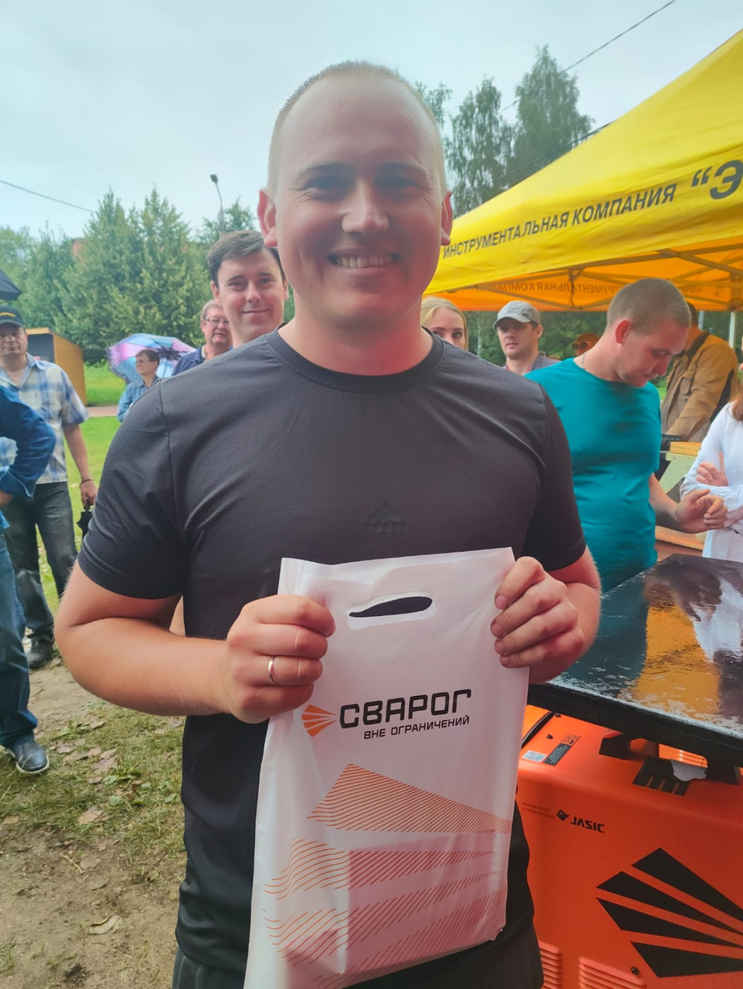 Сварог на открытии нового магазина Бигам в Твери
